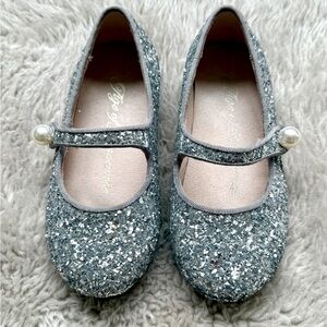 Like-new Age of Innocence Elin Glitter Mary Jane Shoes, Silver Size 25